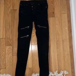 Black Skinny Jeans